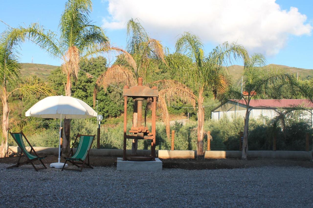 Bed and Breakfast Antico Casale Gioiosa Marea Exterior foto
