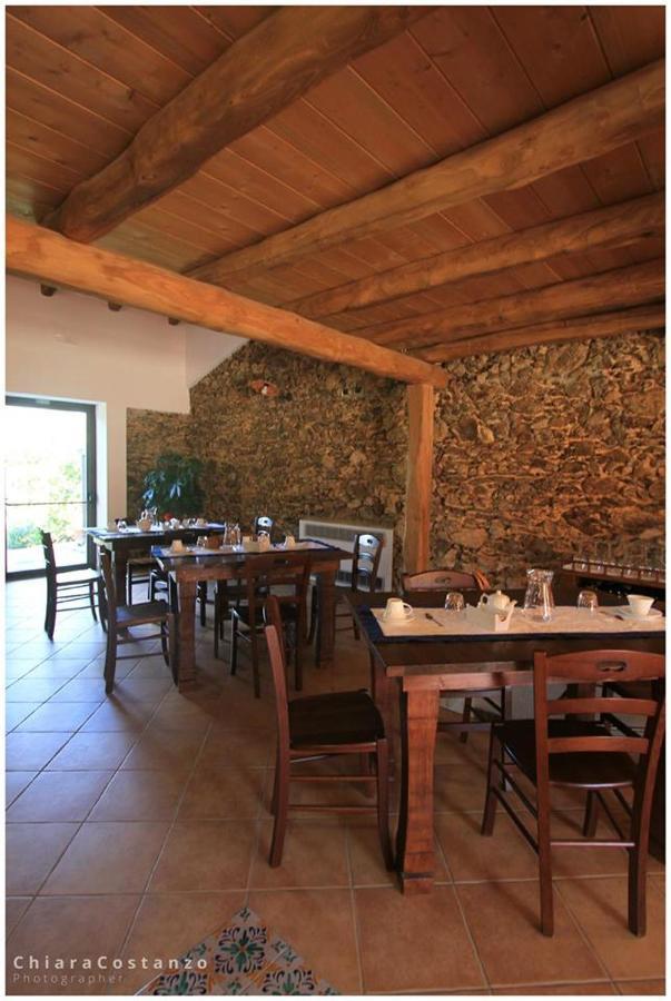 Bed and Breakfast Antico Casale Gioiosa Marea Exterior foto